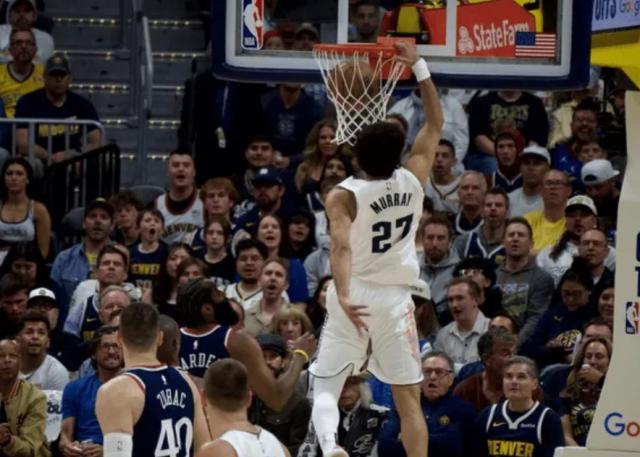 开云体育注册-43分5板7助！为季后赛而生的穆雷 制霸天王山