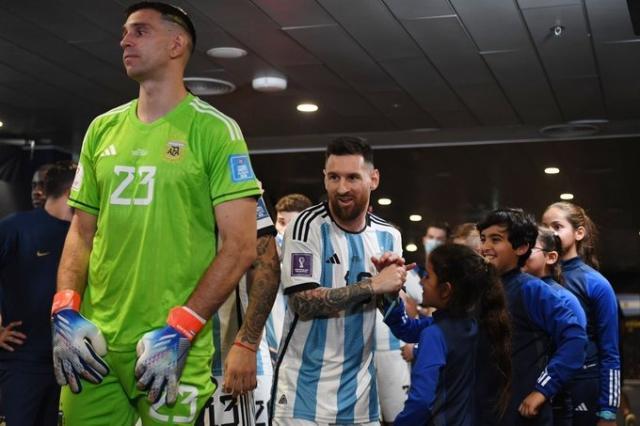 1671376506980034069.jpg FkRMqIvUoAUgG27.jpg